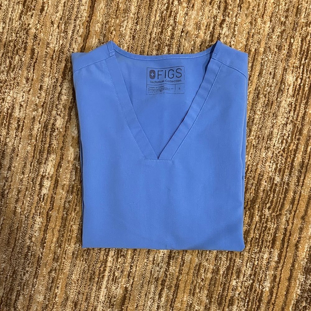 Figs Two Pocket Scrub Top